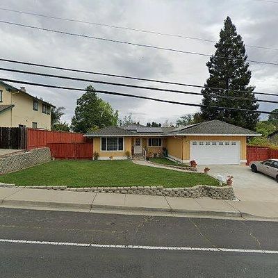 58 Midhill Rd, Martinez, CA 94553