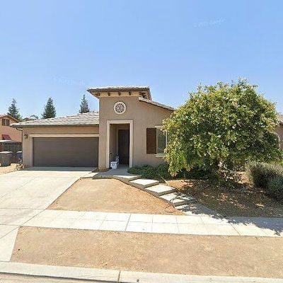 5852 E Booker Ave, Fresno, CA 93727