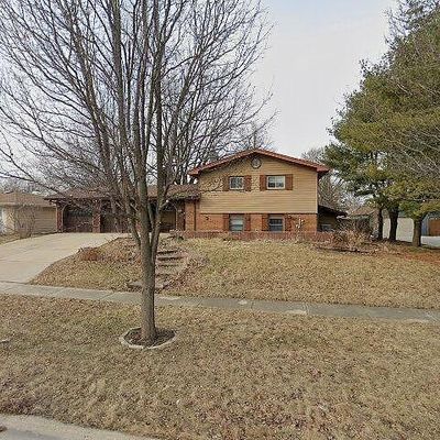 600 Baxter Ln, Hoffman Estates, IL 60169