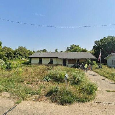 1295 Belfast St, Greenville, MS 38703