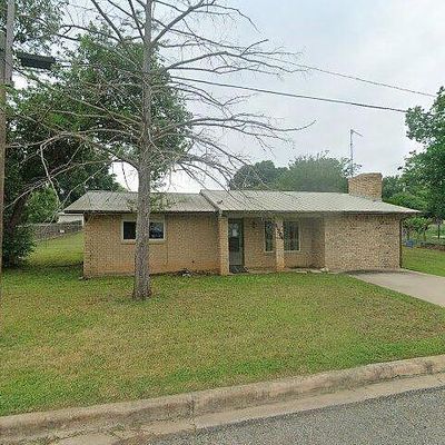 1304 E Luce St, Llano, TX 78643