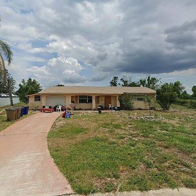 1400 Alwynne Dr, Lehigh Acres, FL 33936