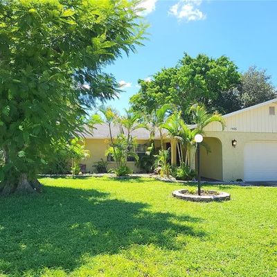 1466 Georgetowne Dr, Sarasota, FL 34232