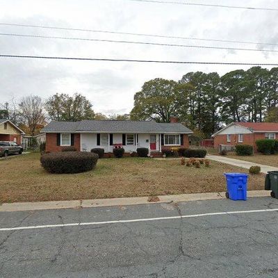 1310 Berkshire Rd, Fayetteville, NC 28304