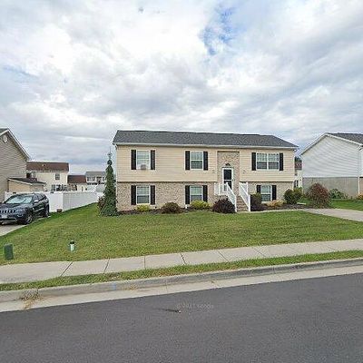 135 Clara Ct, Harrisonburg, VA 22802