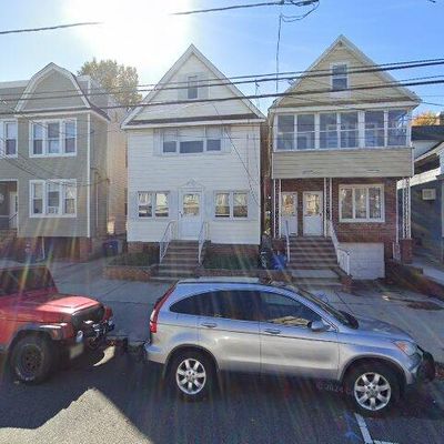 14 E 31 St St, Bayonne, NJ 07002