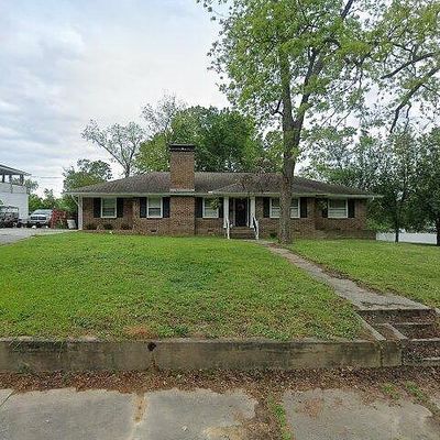 1605 Harrington St, Newberry, SC 29108