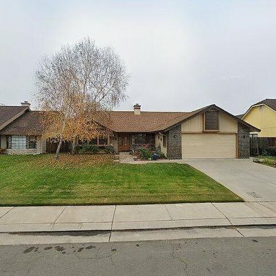 18542 Milford Dr, Lockeford, CA 95237