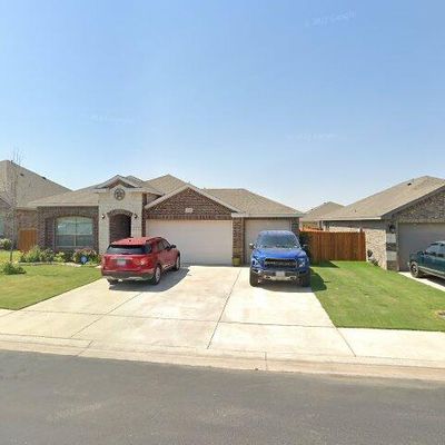 2325 Sky View Rd, Midland, TX 79705