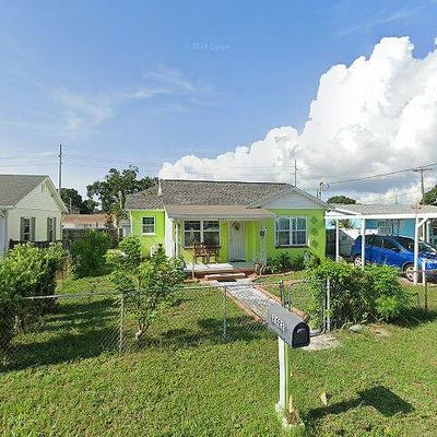 2422 W State St, Tampa, FL 33609