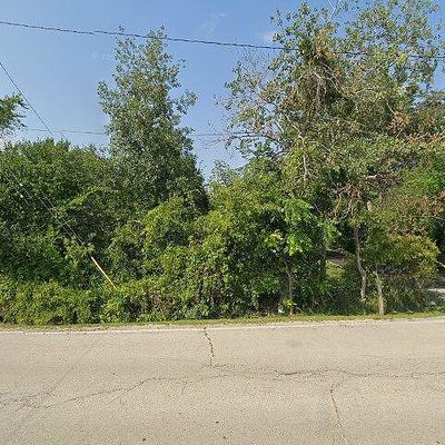 290 W Oakwood Rd, Oak Creek, WI 53154