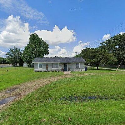 27 County Road 44070, Powderly, TX 75473