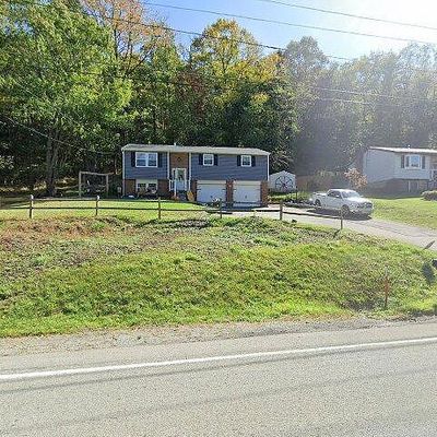 3180 Melwood Rd, Leechburg, PA 15656