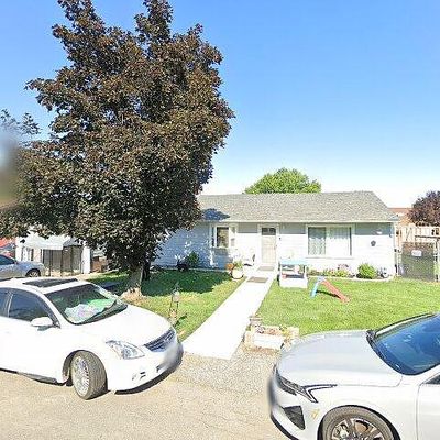 405 Sun Valley Way, Yakima, WA 98908