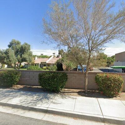 41811 Kansas St, Palm Desert, CA 92211