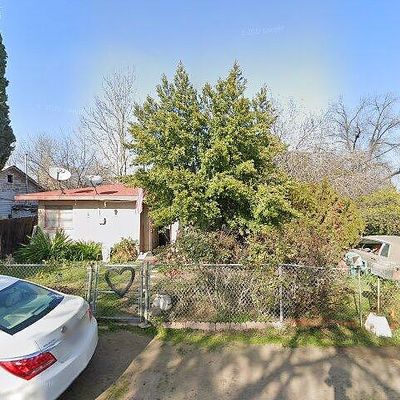 3819 E Belgravia Ave, Fresno, CA 93725