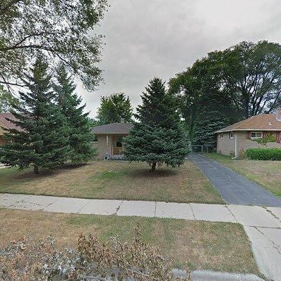 5602 S Trinthammer Ave, Cudahy, WI 53110