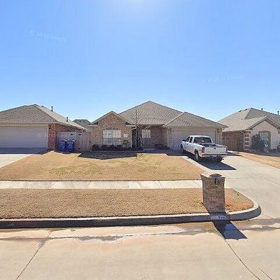 544 E Greenwood Ln, Mustang, OK 73064