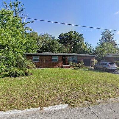 6537 Pine Summit Dr, Jacksonville, FL 32211