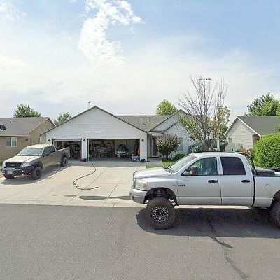 681 W Joseph Ave, Hermiston, OR 97838