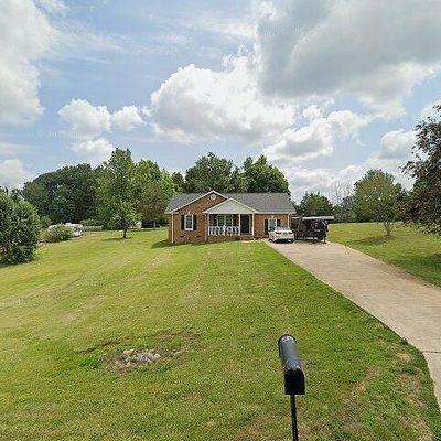 6854 Lawrence Farm Ln, Randleman, NC 27317