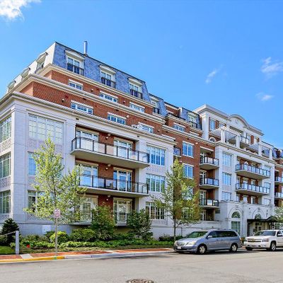 6900 Fleetwood Rd #205, Mclean, VA 22101