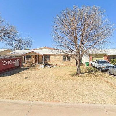 702 W Texas Ave, Iowa Park, TX 76367