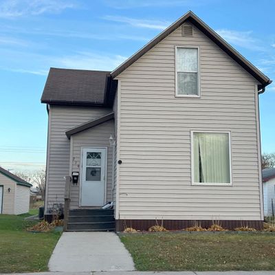 719 Holly Ave, Crookston, MN 56716