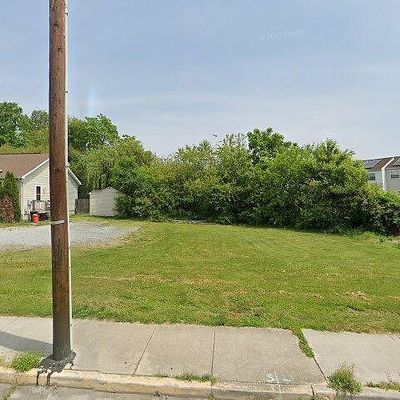 61 Maplewood Ave, Penns Grove, NJ 08069