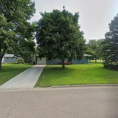 622 11 Th St, Brewster, MN 56119