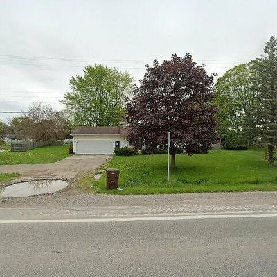 623 S Main St, Chesaning, MI 48616