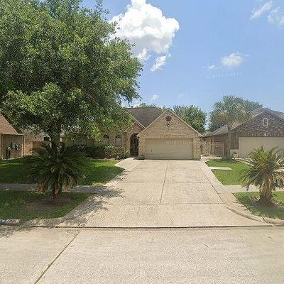 7810 Broken Arrow St, Baytown, TX 77521