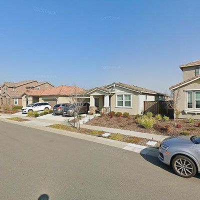 8064 Randolph Dr, Roseville, CA 95747