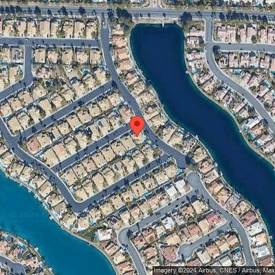 8101 Pacific Cove Dr, Las Vegas, NV 89128