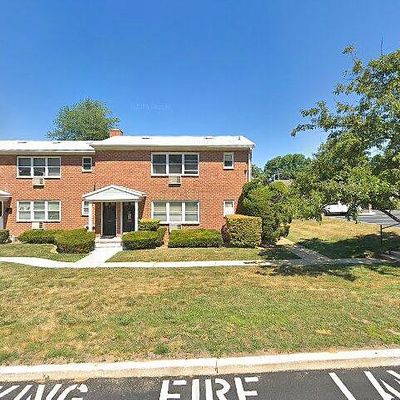 1 King James Ln, Atlantic Highlands, NJ 07716