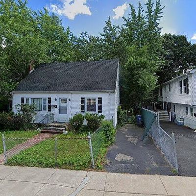 10 Goff St, Hyde Park, MA 02136