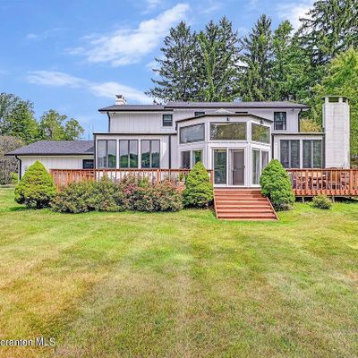 10 Lakeside Dr, South Abington Township, PA 18411