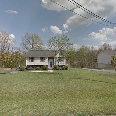 100 Surber Dr, Moneta, VA 24121