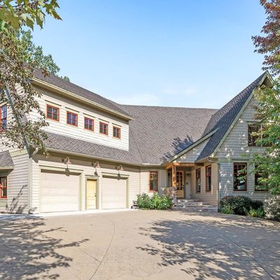 1001 Barbary Cir, Waconia, MN 55387