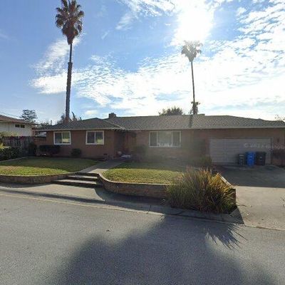 1007 Westward Dr, Hollister, CA 95023