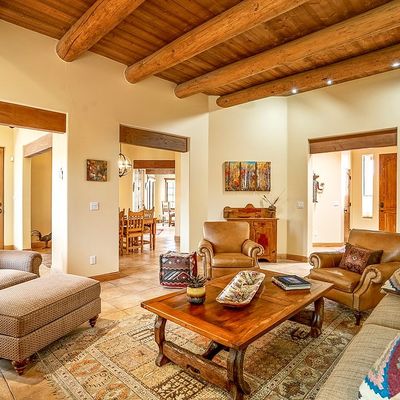 101 Chamiso Ln, Santa Fe, NM 87505