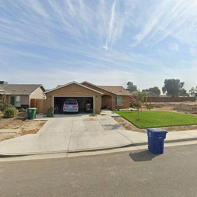 10696 Honeysuckle Cir, Armona, CA 93202