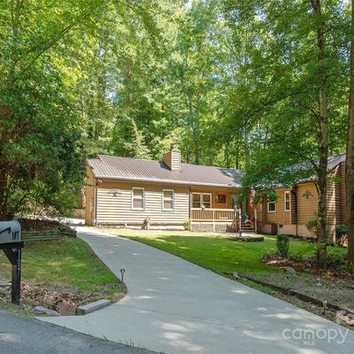 107 Finley Brook Way, Hendersonville, NC 28739