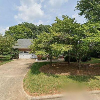 107 Longbrook Dr, Elon, NC 27244