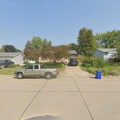 108 Mapel Dr, Lone Tree, IA 52755