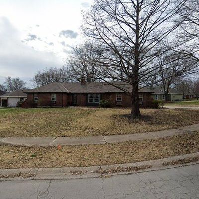 10900 Lydia Ave, Kansas City, MO 64131