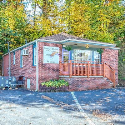 110 Summit St, Waynesville, NC 28786