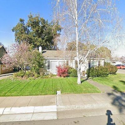 1101 S Pleasant Ave, Lodi, CA 95240