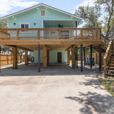 112 Sunset Dr, Rockport, TX 78382