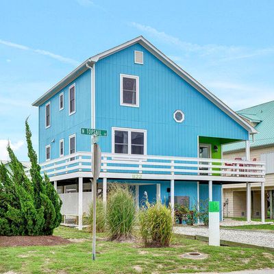 1122 N Topsail Dr, Surf City, NC 28445